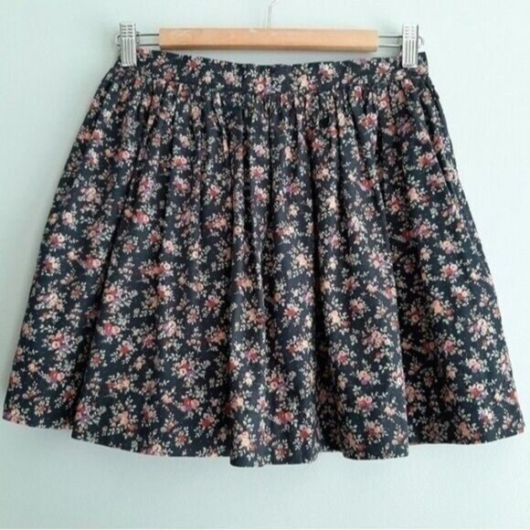 TALULA Aritzia Plisse Mini Skirt Ditsy Floral Skater Sz 6 - Picture 2 of 8